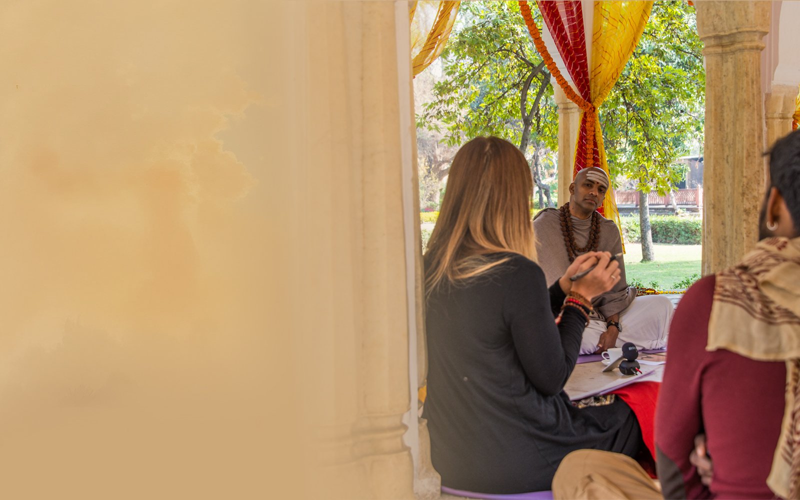 Dandapani Adventure: meditating rock