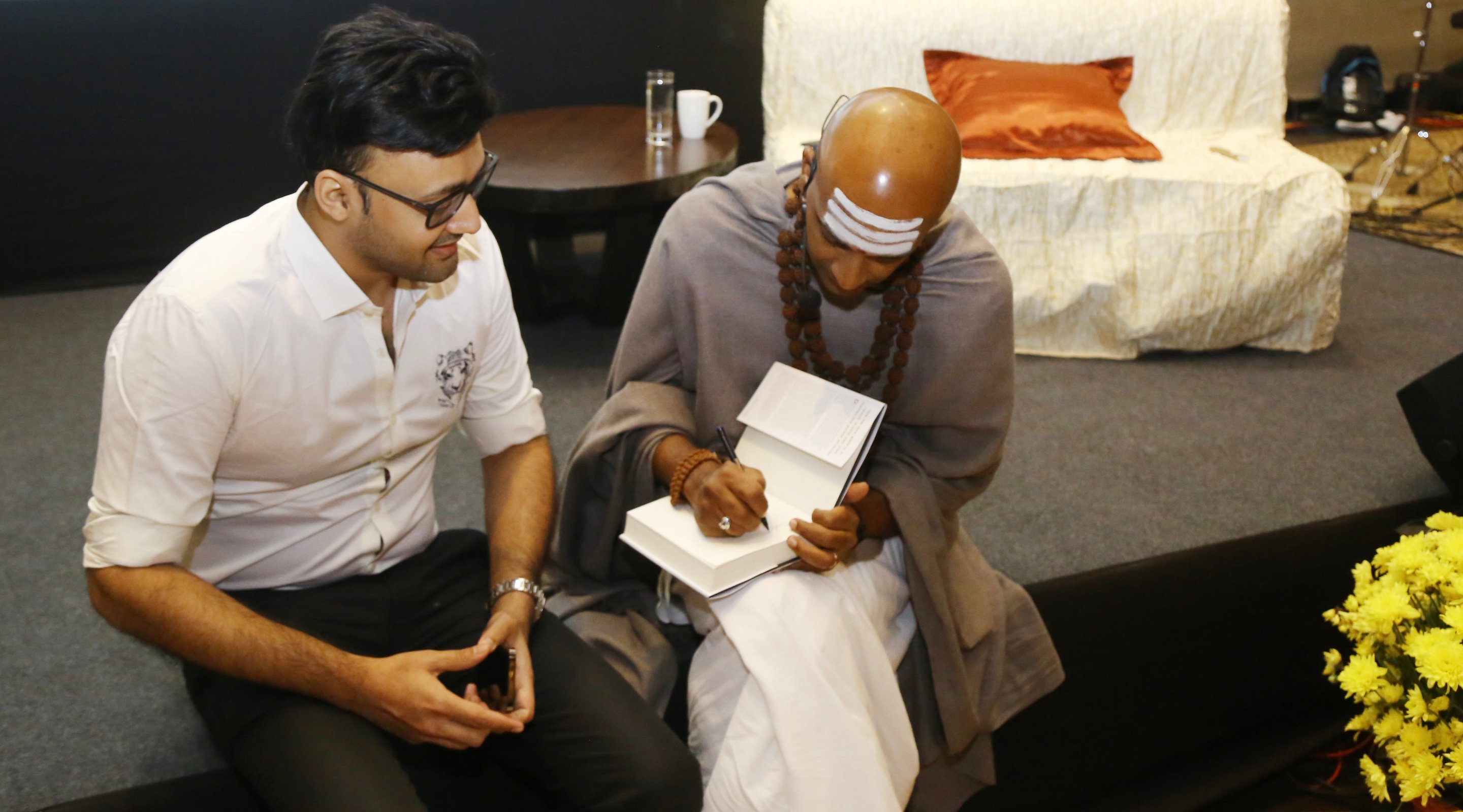 Dandapani teaching on stage during a 2019 engagement