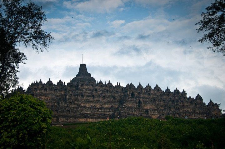 Java's Buddhist Sanctuaries