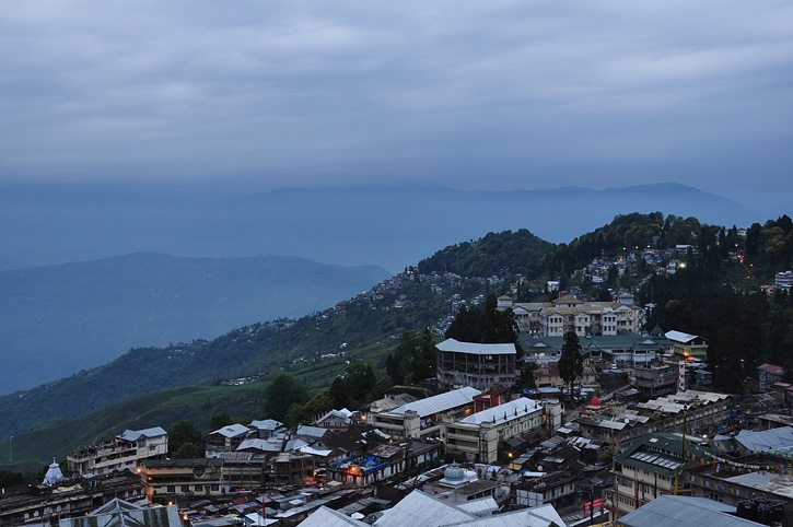 The winding road to Darjeeling from Bagdogra, the nearest airport 93kms aways