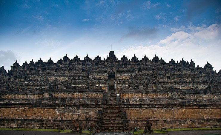 borobudur-temple-indonesia-central Java