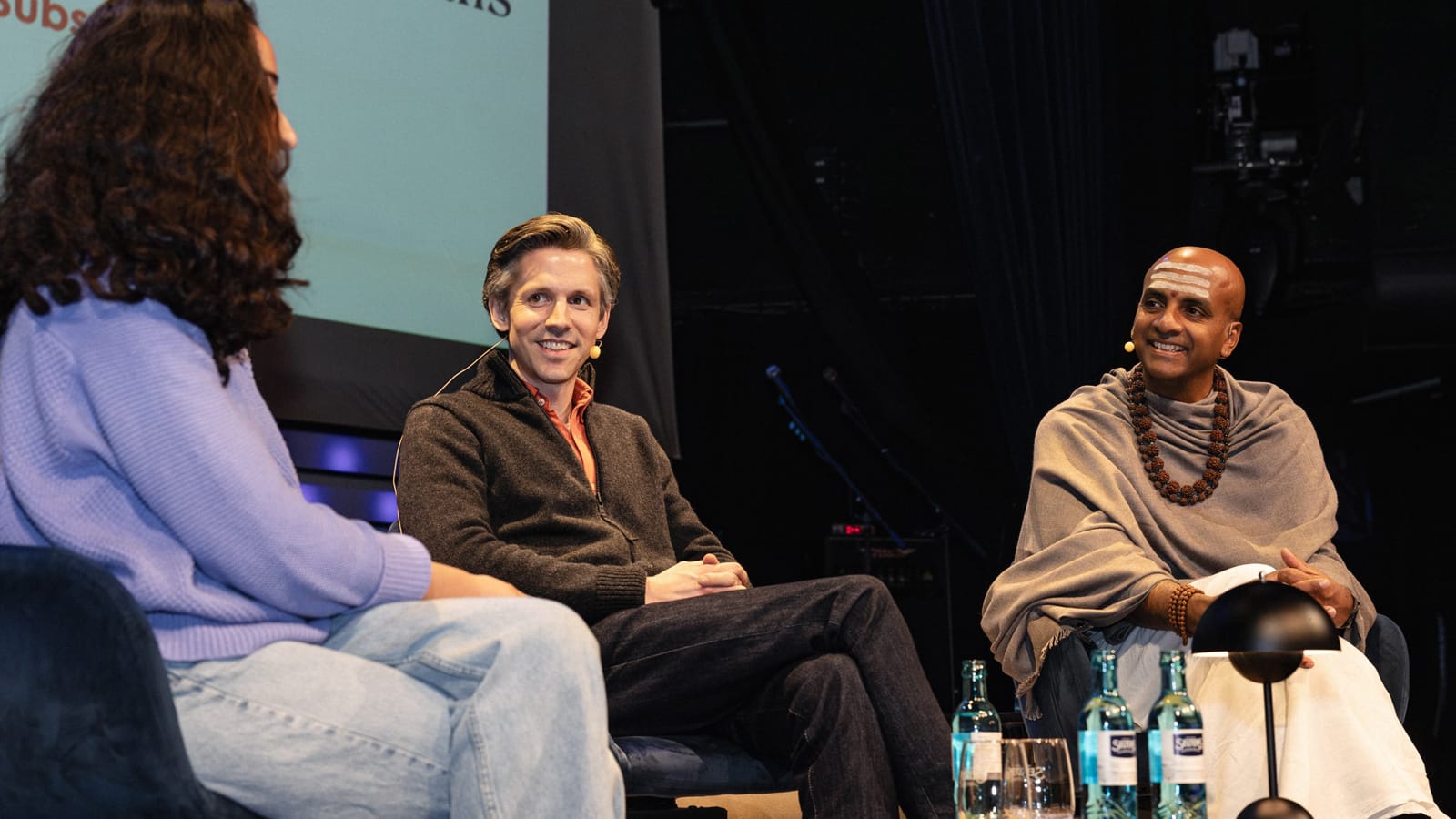 Dandapani delivering a keynote on stage in Dusseldorf, Germany