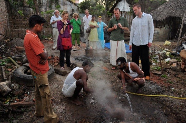 Casting a Metal Statue, Swamimalai