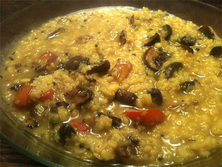 Dal with Mushrooms and Peppers