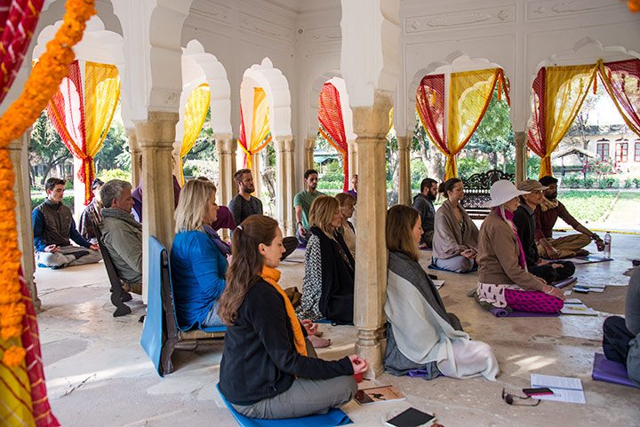 meditation-yoga-retreat-india-dandapani