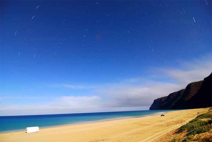 Long exposure photo taken on Polihale beach on the island of Kauai, Hawaii using a Nikon D90