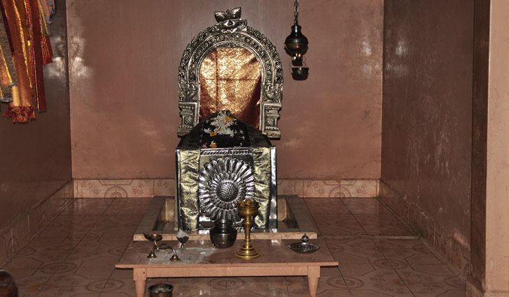 A shrine to Yogaswami built within his former residence.